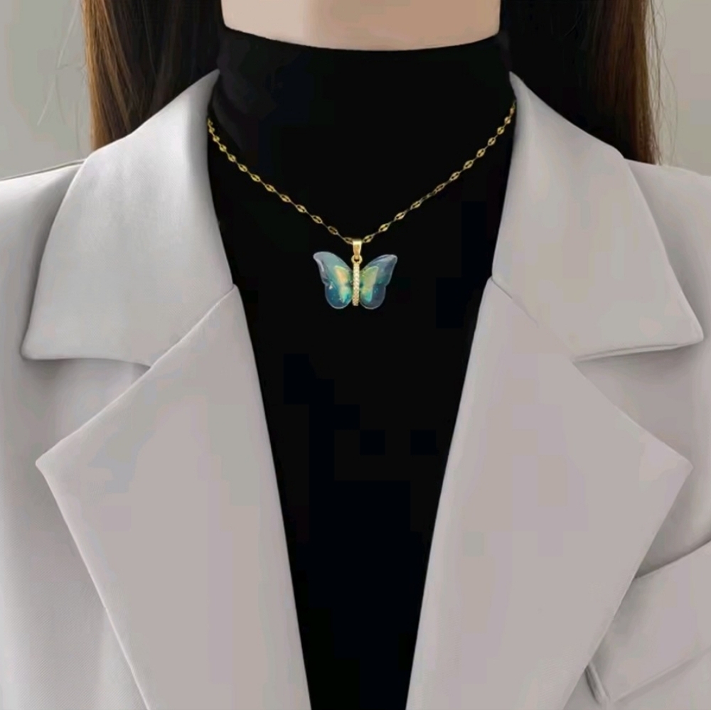 Elegant Gold and Colorful Butterfly Crystal Charm Pendant Necklace - Picture 5 of 6